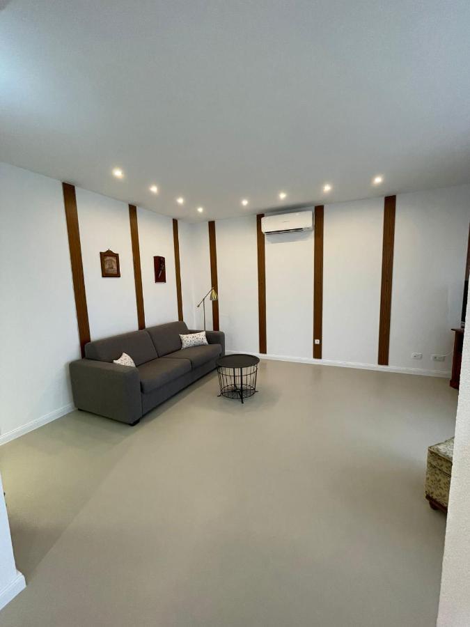Apartment Capitano Слатине Екстер'єр фото